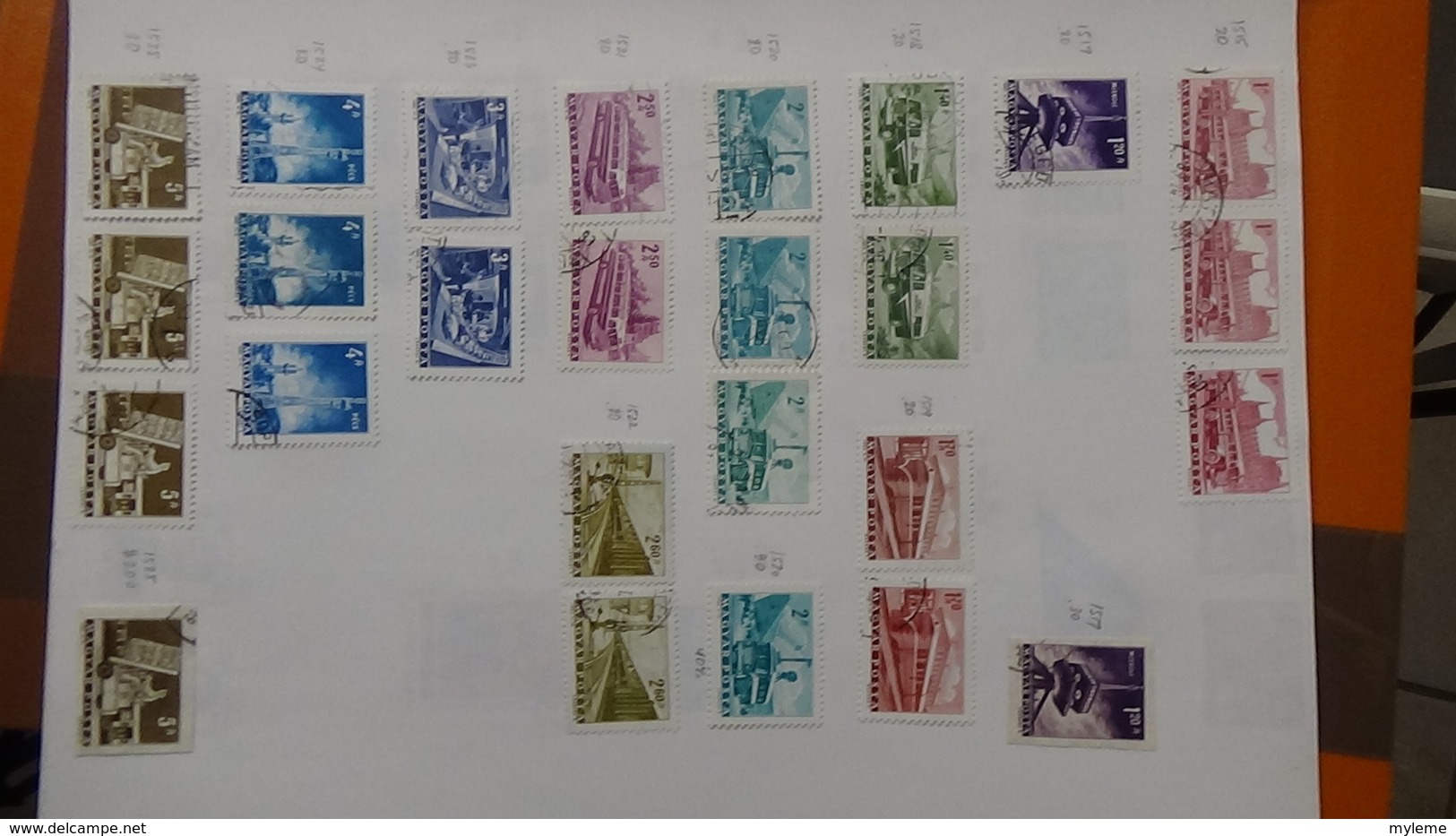 A239 Cahier de timbres de Hongrie dont fin de catalogue. A saisir !!! Voir commentaires