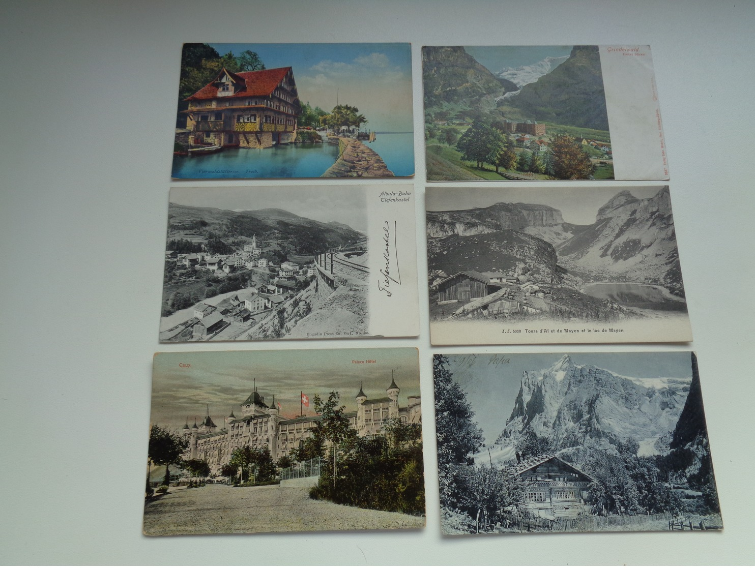 Beau lot de 60 cartes postales de Suisse    Mooi lot van 60 postkaarten van Zwitserland  Switserland  Svizzera  Sweiz