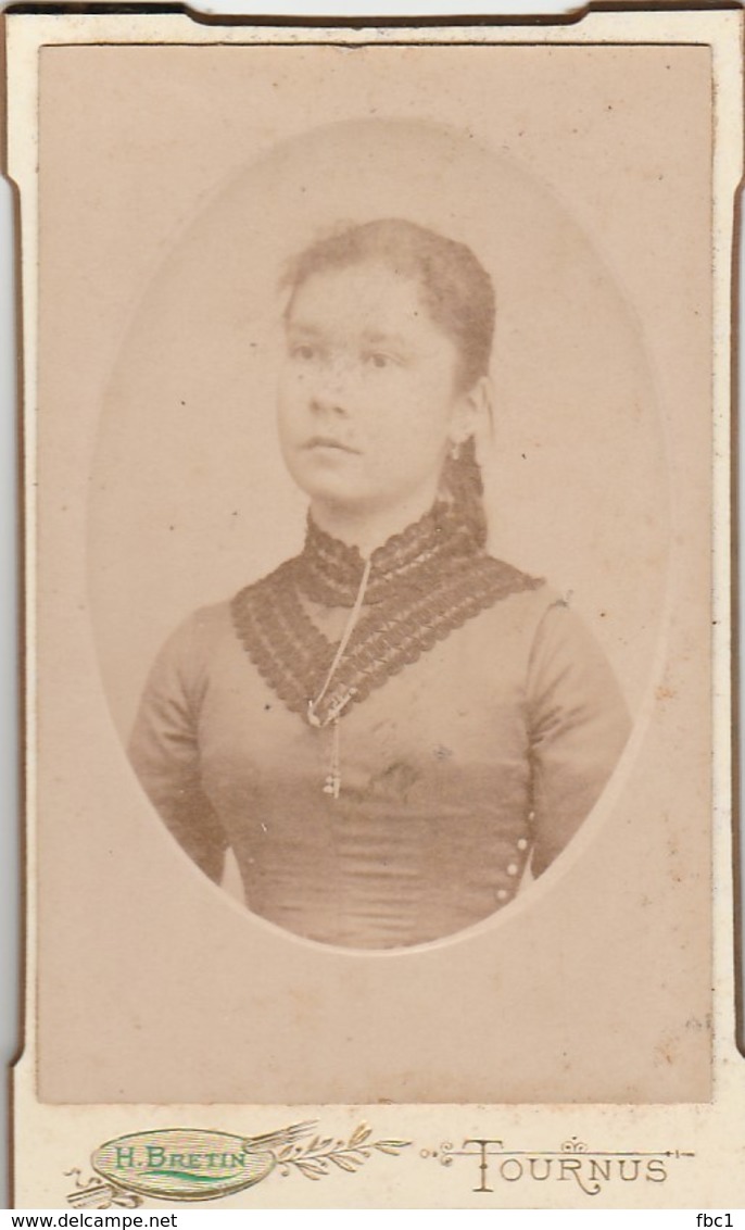 Photo CDV - Photographe: Hubert Brétin à Tournus (Saône Et Loire) - Jeune Femme - Alte (vor 1900)