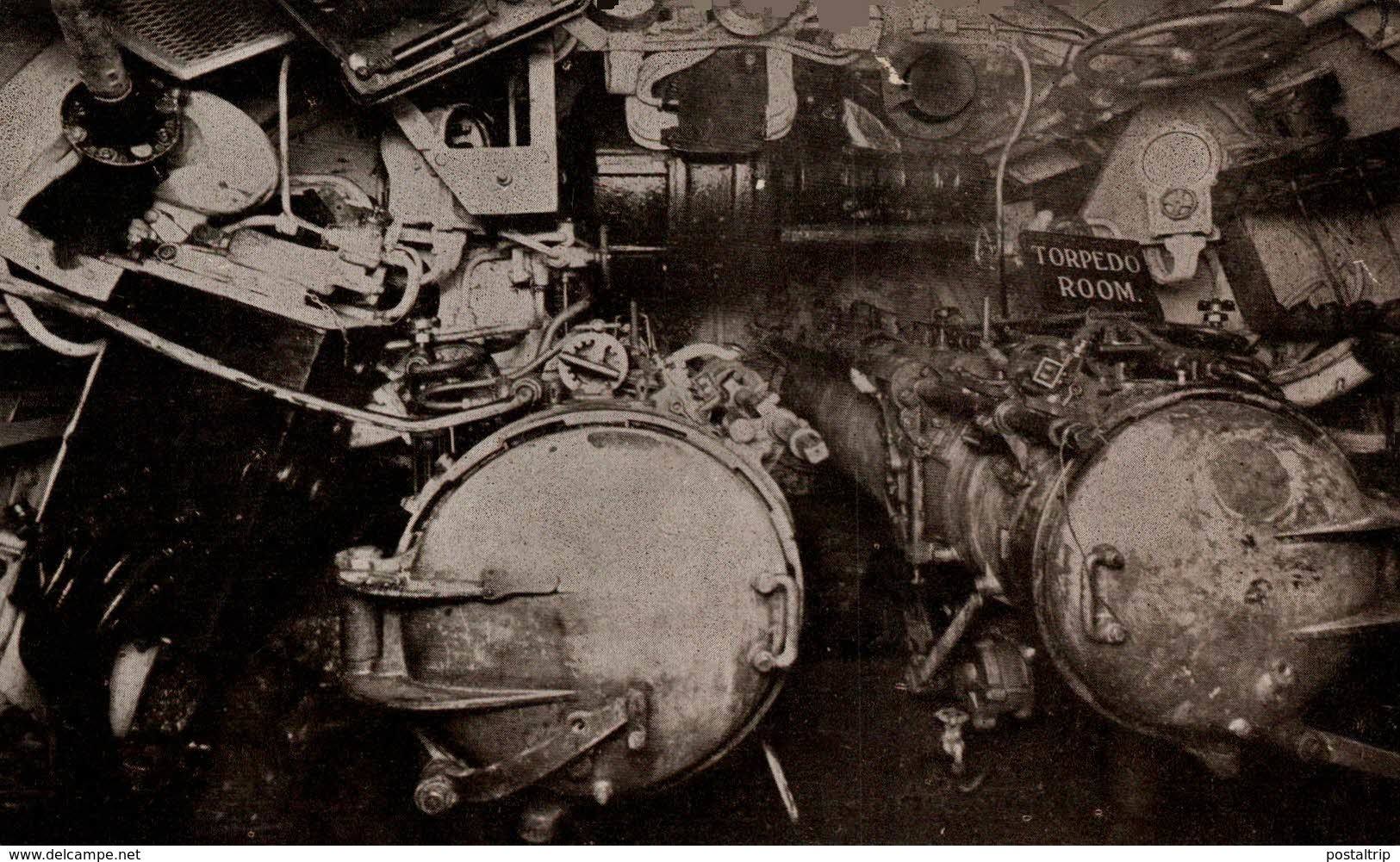 GERMAN SUPER MARINE THE DEUTSCHLAND SUBMARINE JOHN BULL TORPEDO ROOM - Submarinos