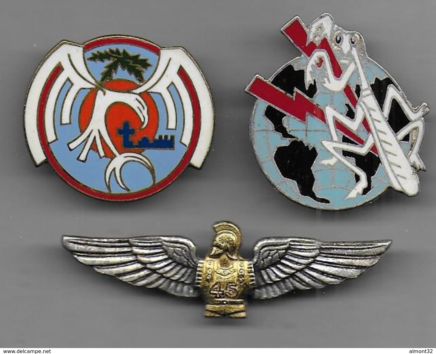 Lot De 3 Insignes Militaires - Autres & Non Classés