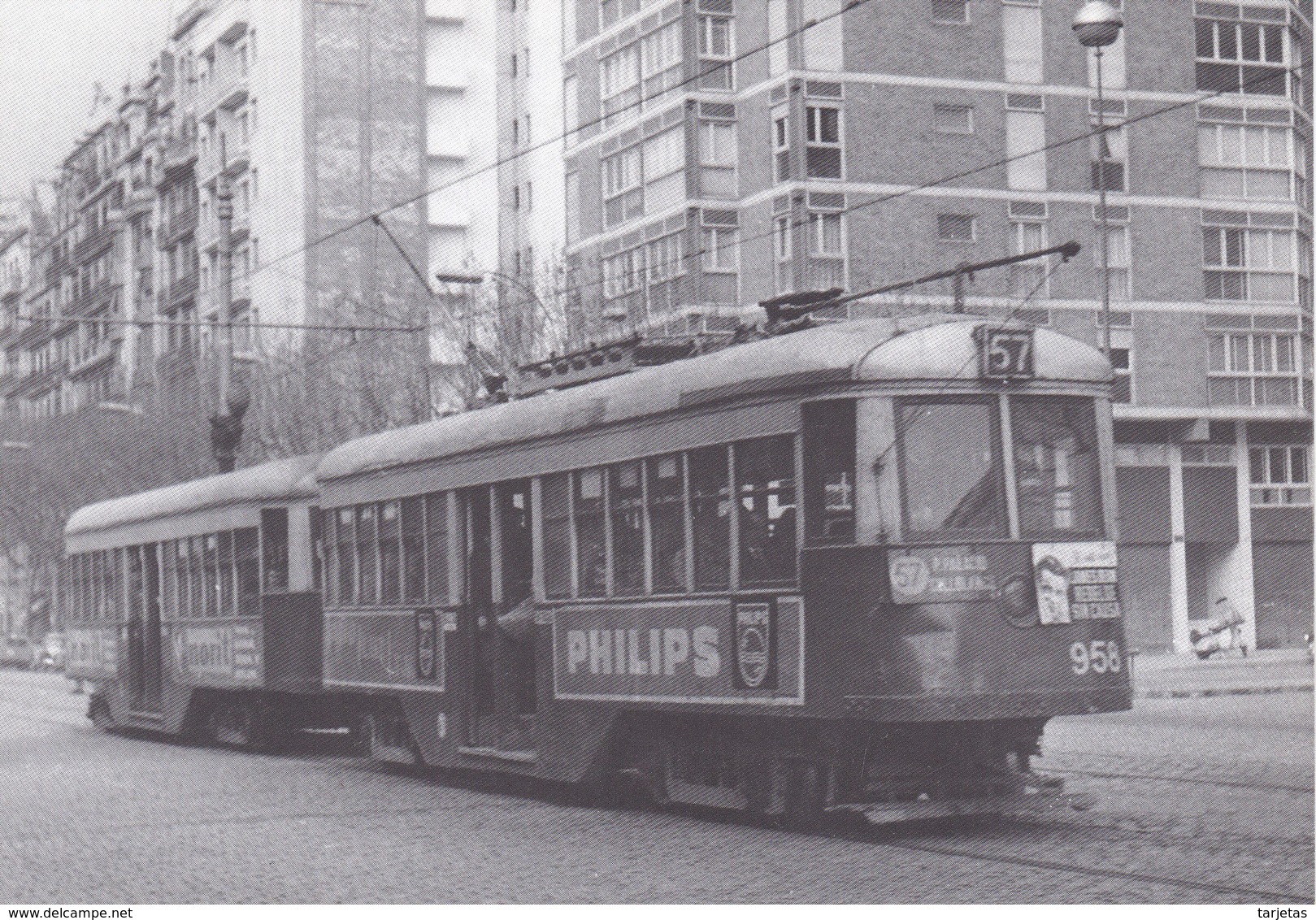 Nº 21 POSTAL DE TRANVIA DE BARCELONA SERIE 955-992 PUBLICIDAD PHILIPS (TREN-TRAIN-ZUG) AMICS DEL FERROCARRIL - Tram