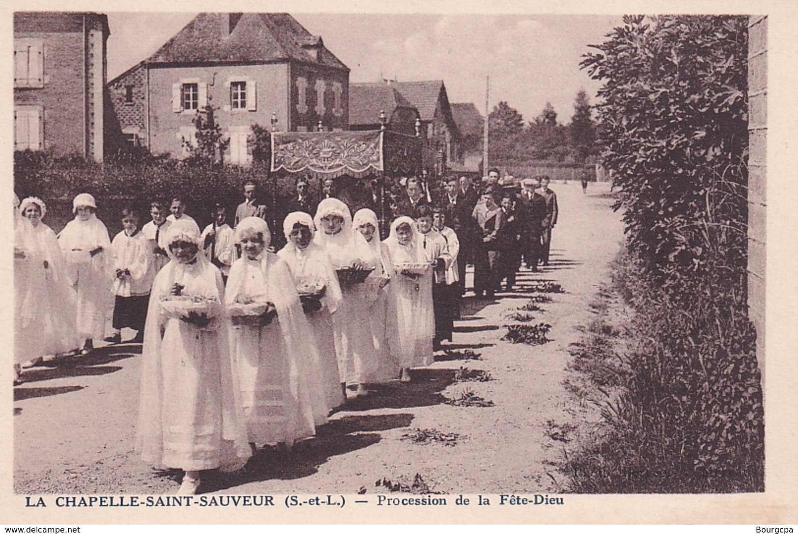 La Chapelle De Saint Sauveur Procession De La Fête Dieu - Other & Unclassified