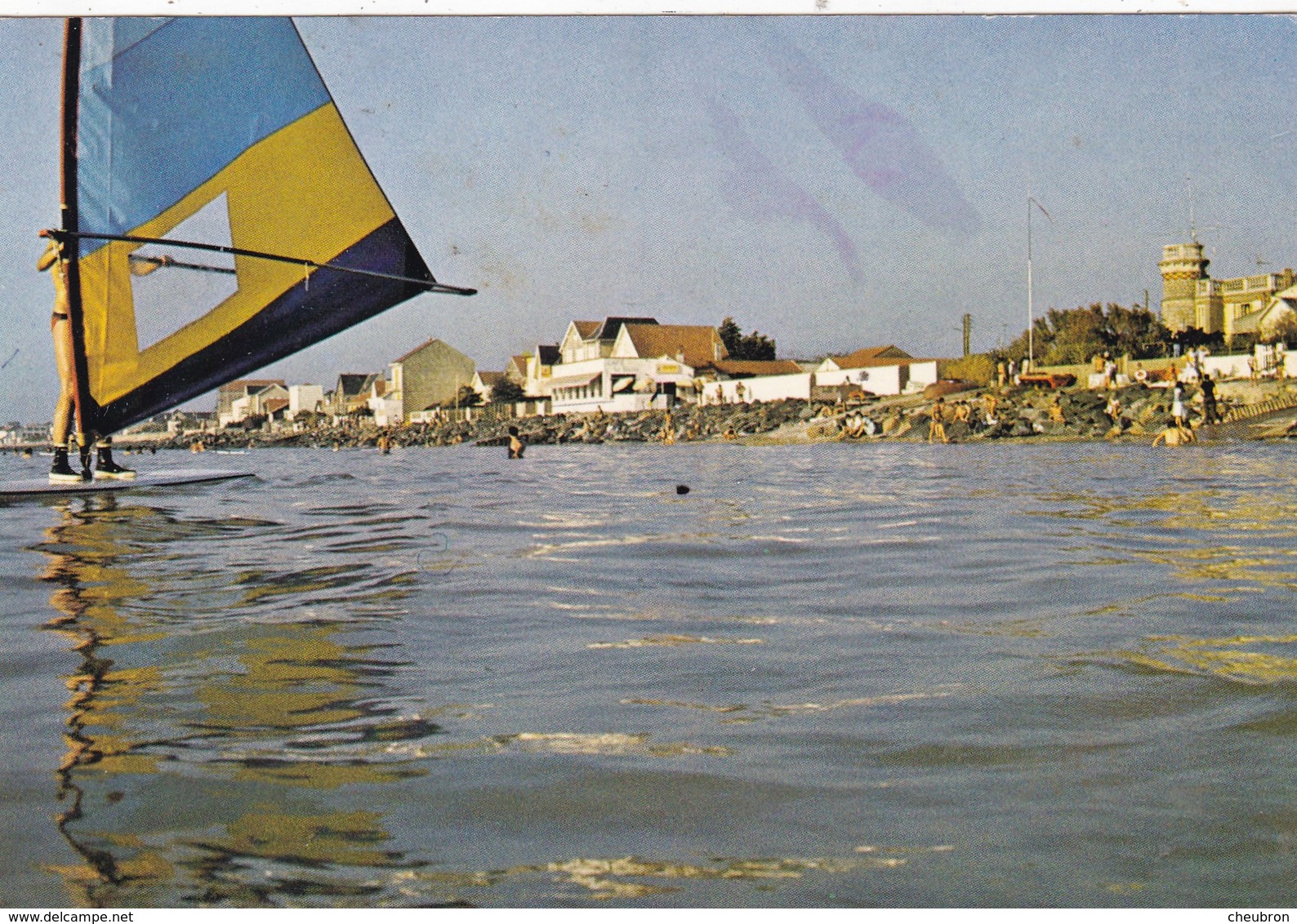 17. CHATELAILLON. PLANCHE A VOILE DEVANT  LA PLAGE.. .ANNEE 1986 + TEXTE - Châtelaillon-Plage