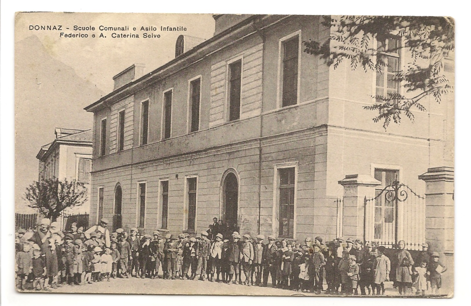 DONNAZ - SCUOLE COMUNALI E ASILO INFANTILE FEDERICO E  A.  CATERINA SELVE - Aosta