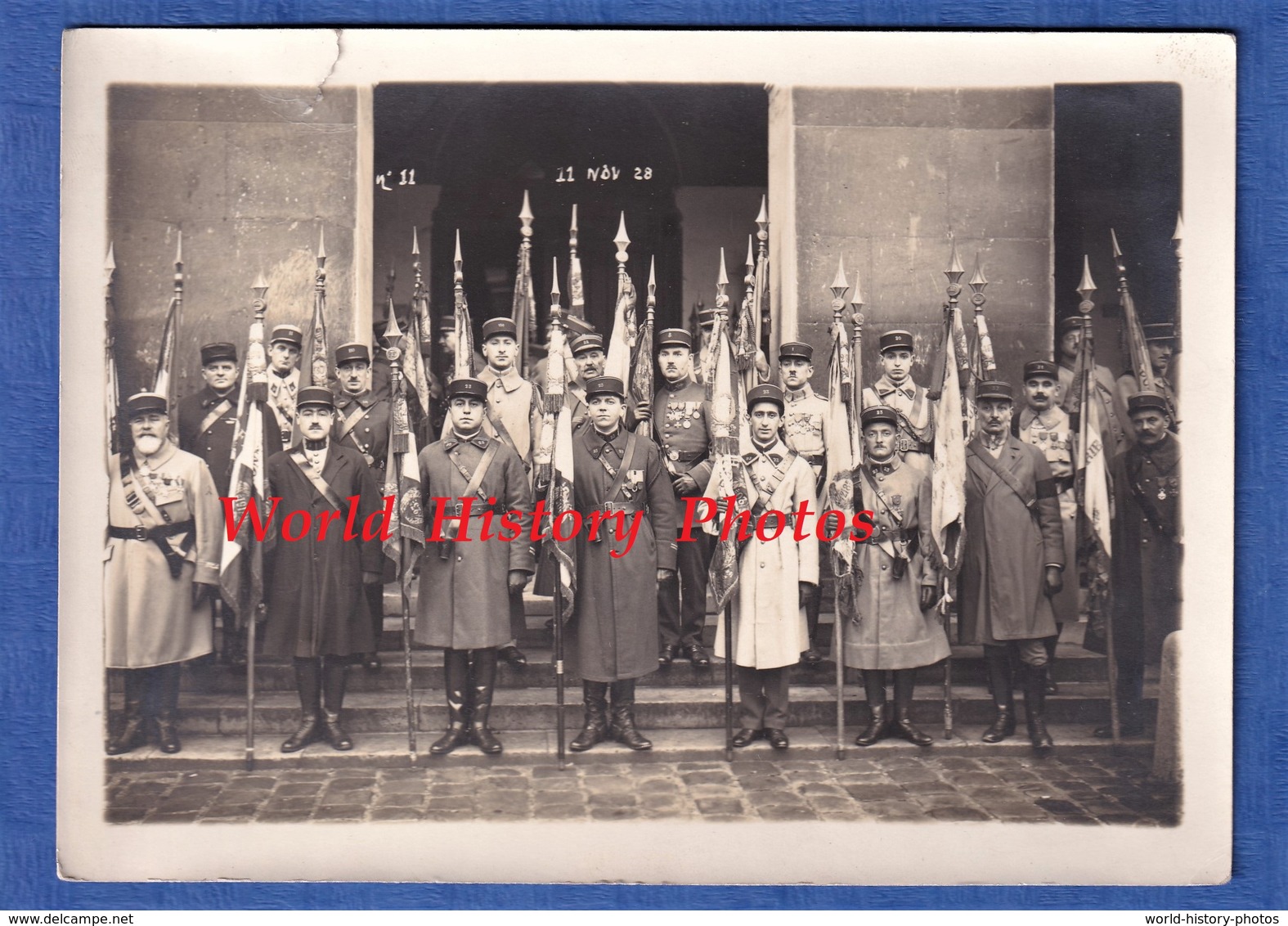 Photo Ancienne - PARIS - Portrait D' Officier , Drapeau & Médaille - 11 Nov 1928 - 20e 23e 37e 110e 158e Régiment - Guerre, Militaire