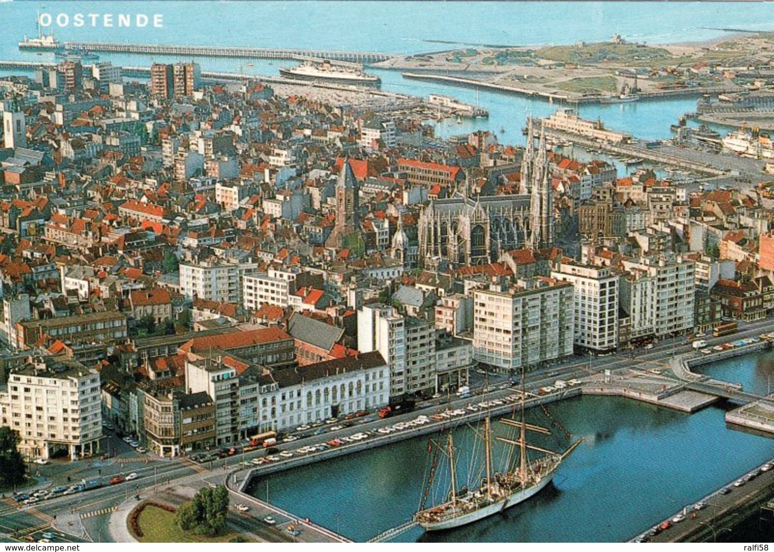 1 AK Belgien * Blick Auf Die Stadt Ostende (Oostende) - Luftbildaufnahme * - Oostende