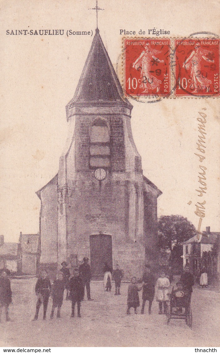 Saint Sauflieu (Somme ) - Place De L'Eglise - Autres & Non Classés