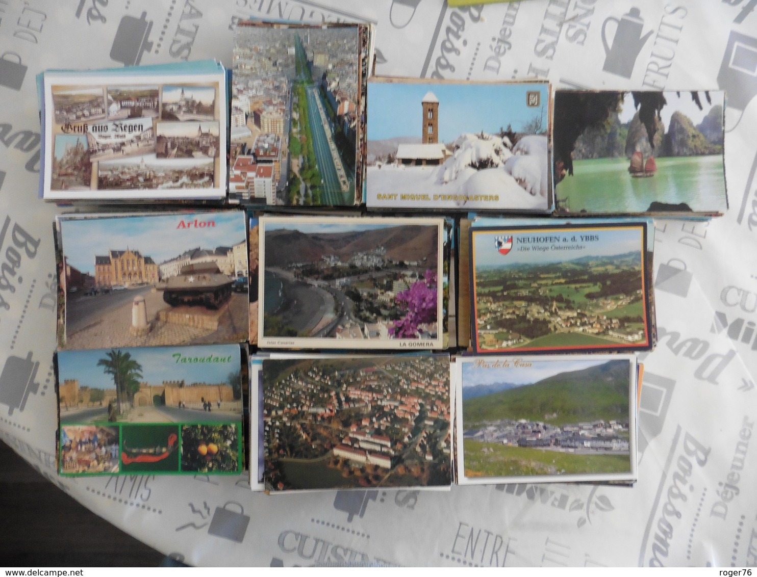 LOT  DE 3400  CARTES  POSTALES   ETRANGERES - 500 Postcards Min.