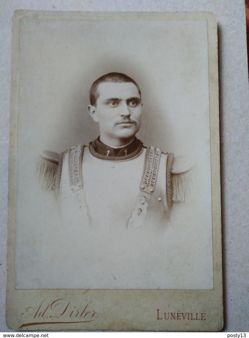 CDV Format CABINET - Portrait CUIRASSIER Du 1er Régiment, LUNÉVILLE - Photo Ad. Dirler - TBE - Guerre, Militaire