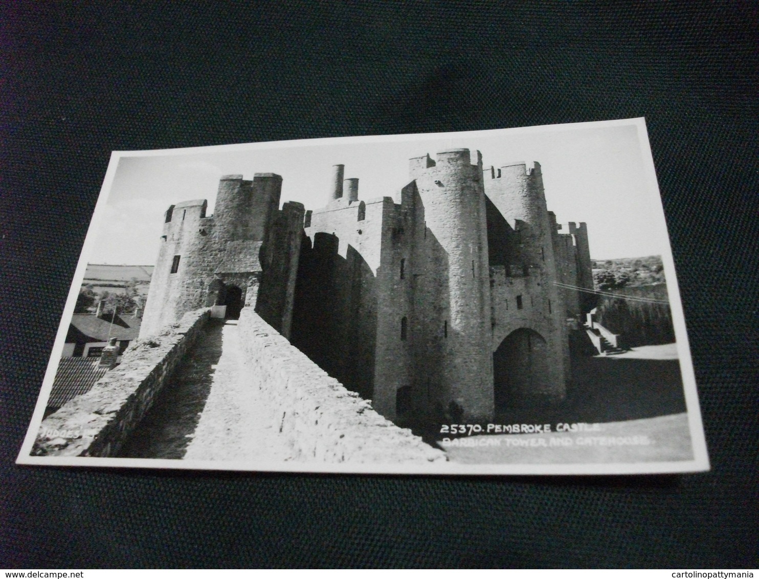 CASTELLO CASTLE  CHATEAU SCHLOSS PEMBROKE CASTLE BARBICAN TOWER AND CATEHOUSE U.K. - Castelli