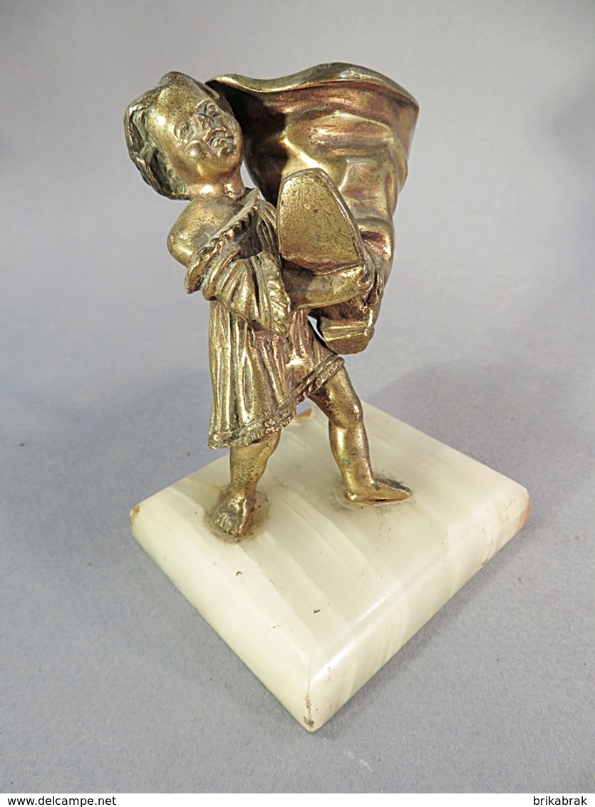 + STATUETTE EN BRONZE ENFANT A LA BOTTE + Statue Bottier Chaussure Sculpture - Bronzen