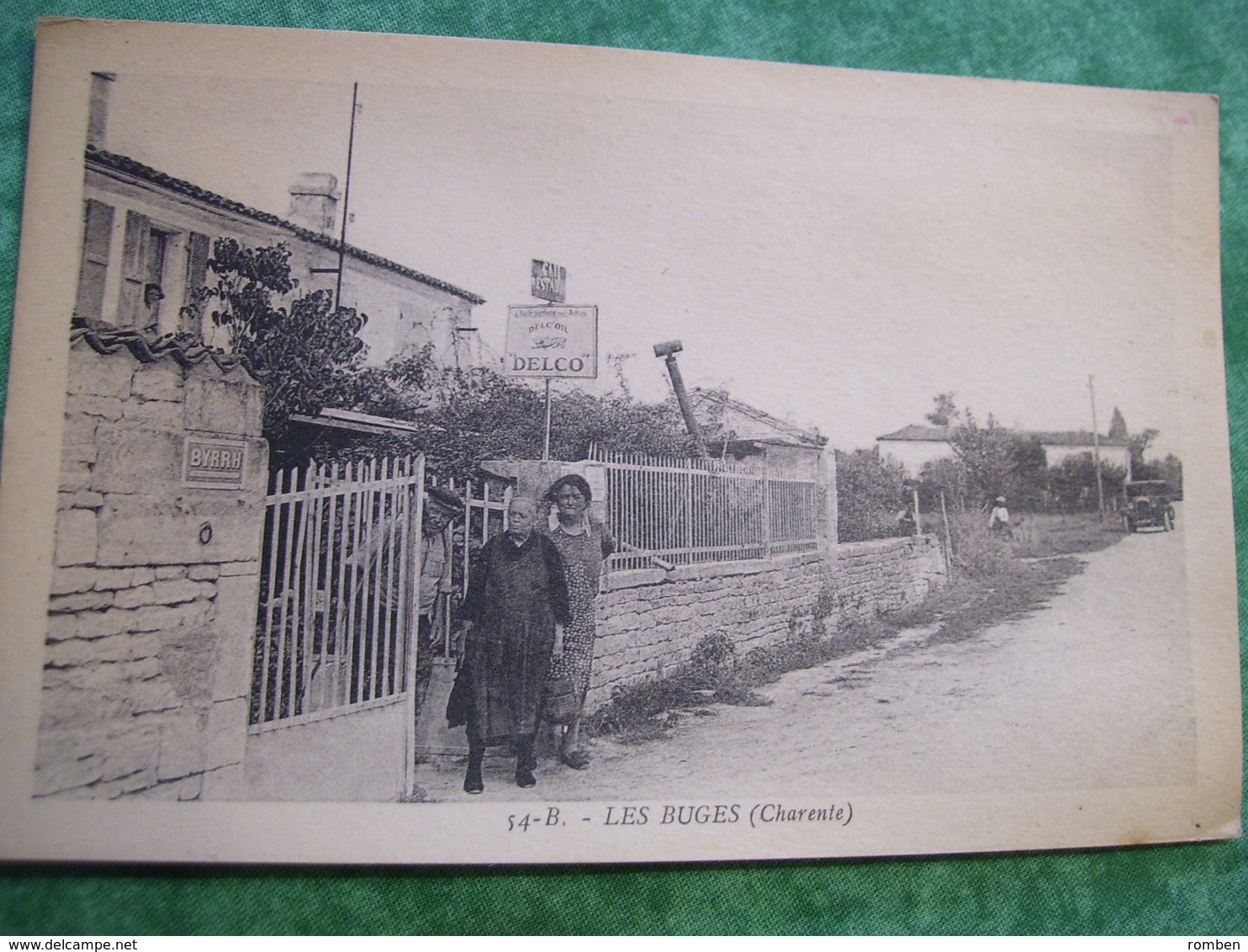 TRÈS RARE - CARTE POSTALE - LES BUGES CHARENTE (STE SAINTE SEVERE 16200) CAFÉ  RESTAURANT. - Andere & Zonder Classificatie