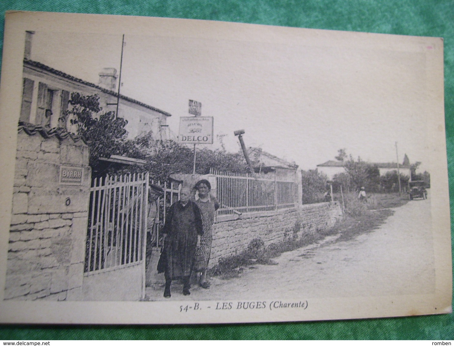 TRÈS RARE - CARTE POSTALE - LES BUGES CHARENTE (STE SAINTE SEVERE 16200) CAFÉ  RESTAURANT. - Autres & Non Classés