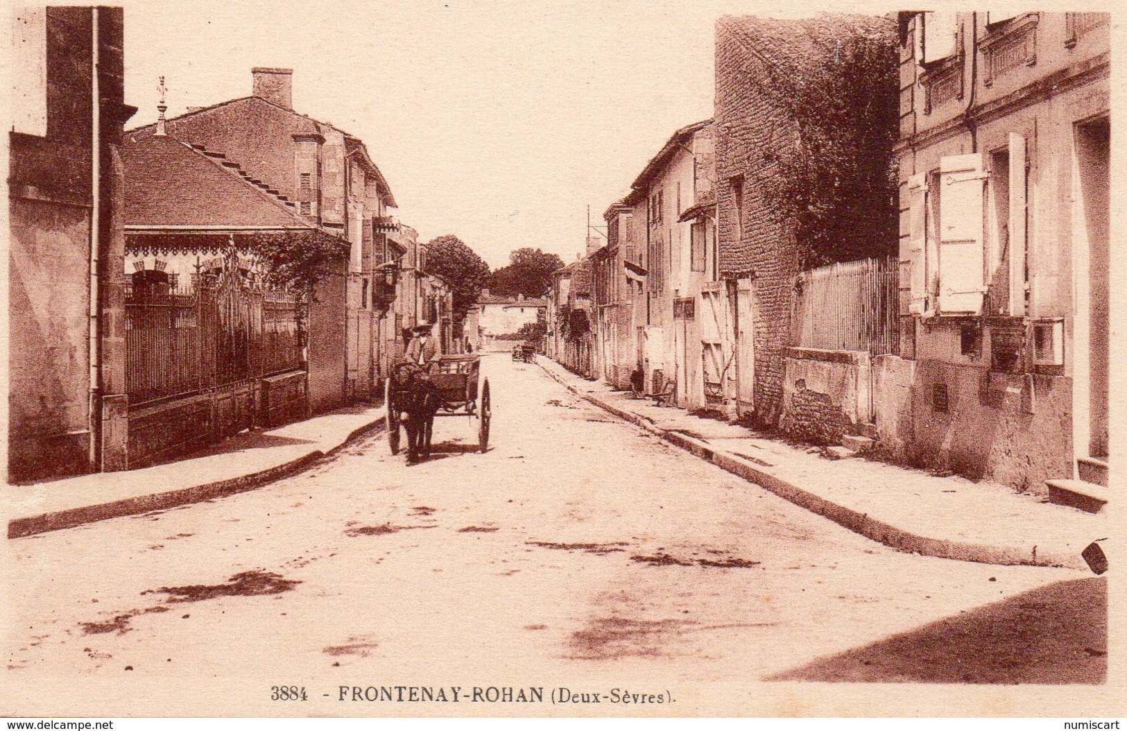 Frontenay-Rohan Animée Une Rue Du Village Attelage - Frontenay-Rohan-Rohan