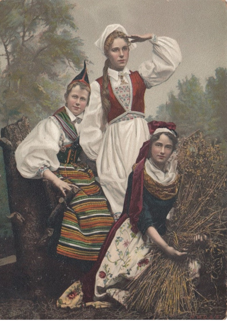 NORWAY , 1890s-1907 ; Native Women #10 - Noruega