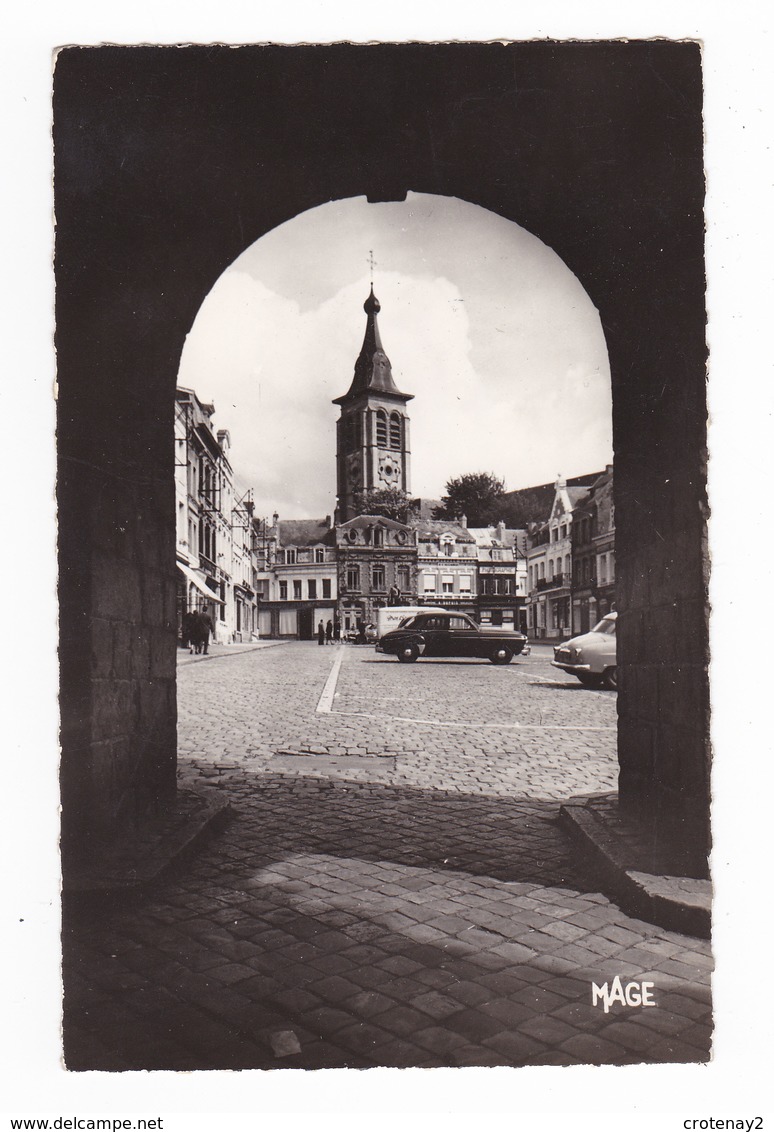 59 Le Cateau N300 La Grand Place En 1964 Renault Frégate Simca Aronde VOIR DOS Flamme Musée Matisse Edit Mage J. Derenne - Le Cateau