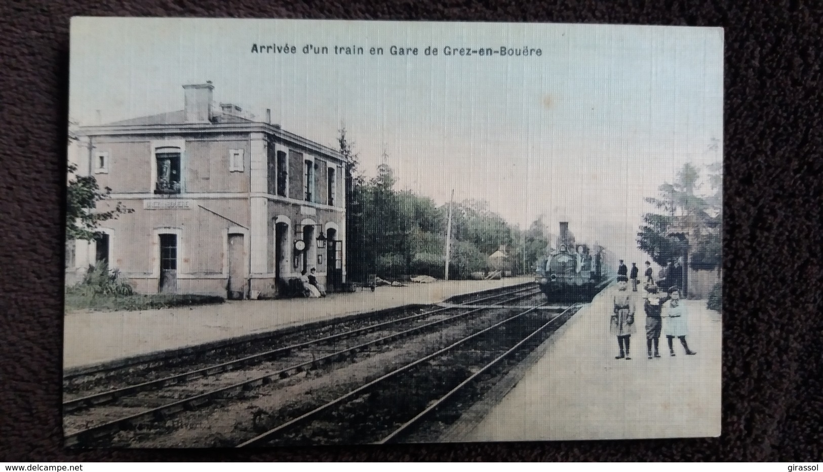 CPA GRETZ EN BOUERE MAYENNE ARRIVEE EN GARE D UN TRAIN LOCOMOTIVE ANIMATION TOILEE ED HIVERT ? - Crez En Bouere