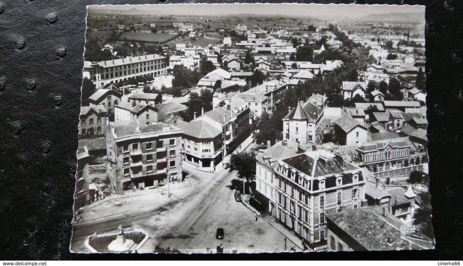 EN AVION AU-DESSUS DE ... 3. BRIOUDE (Hte-Loire) - Place De Paris - Brioude