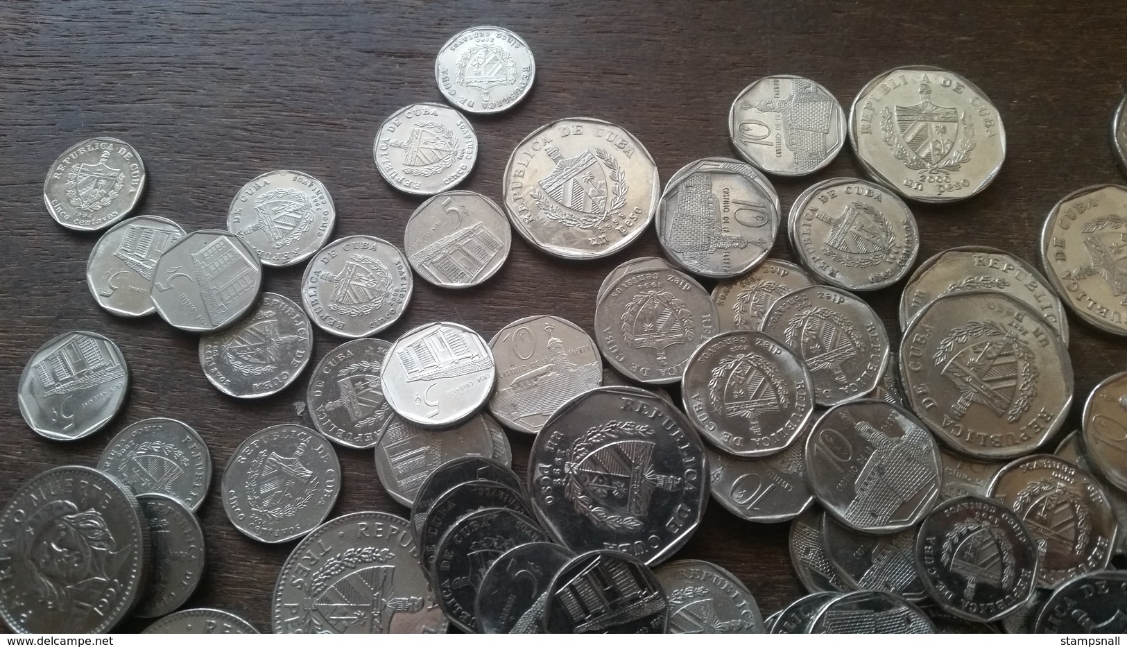 Bulk Lot Of 223 MIXED CUBA COINS Dates UNCHECKED. Weight - 988 Grams. Lot No 1 - Cuba