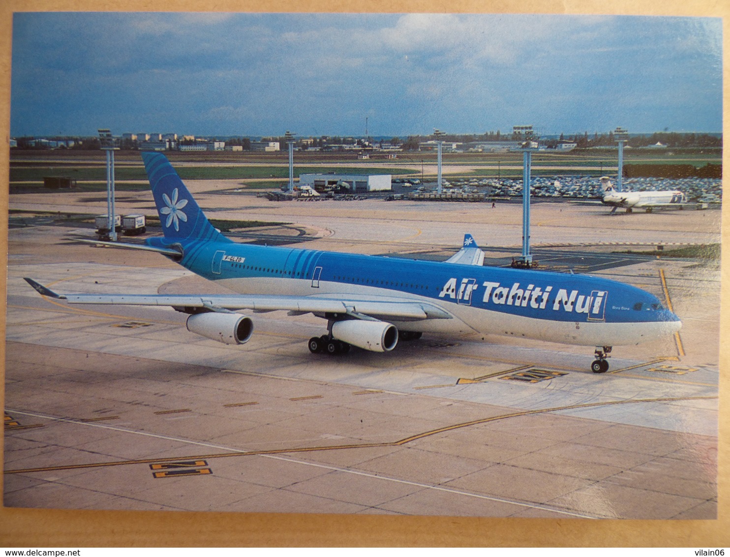 AIRBUS A 340-211   AIR TAHITI / NUI   F-GLZD - 1946-....: Ere Moderne