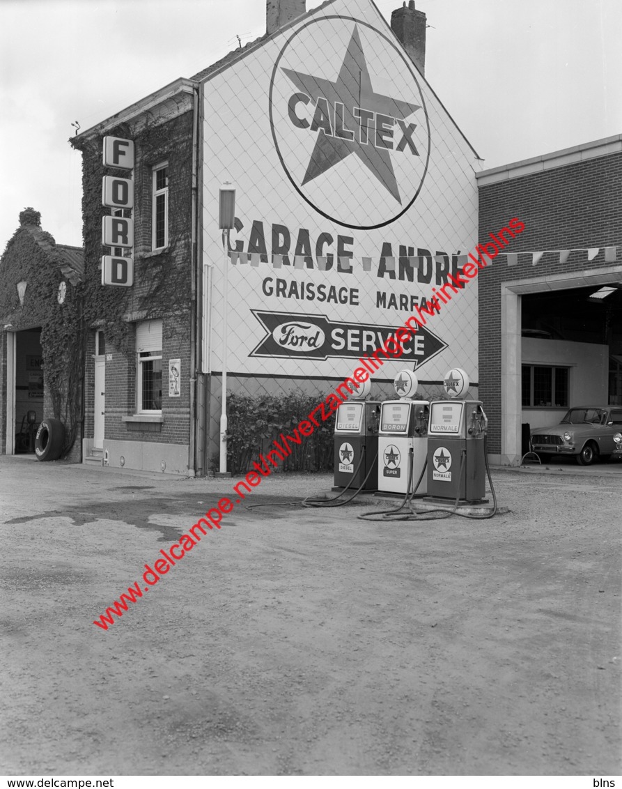 Wilrijk - Ford Garage André In Juli 1966 - Photo 15x15cm - Caltex  -Boomsesteenweg - Automobiles