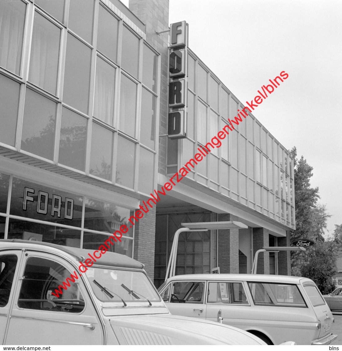 Gladinez Ford Garage In Juli 1966 - Photo 15x15cm - Turnhout - Automobiles