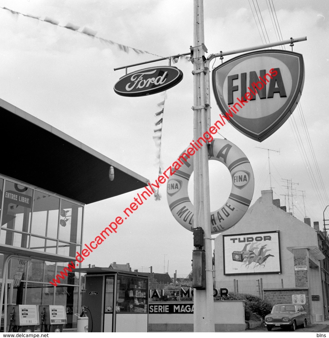 Hal-Motor Ford Garage In Juli 1966 - Photo 15x15cm - Fina - Automobiles