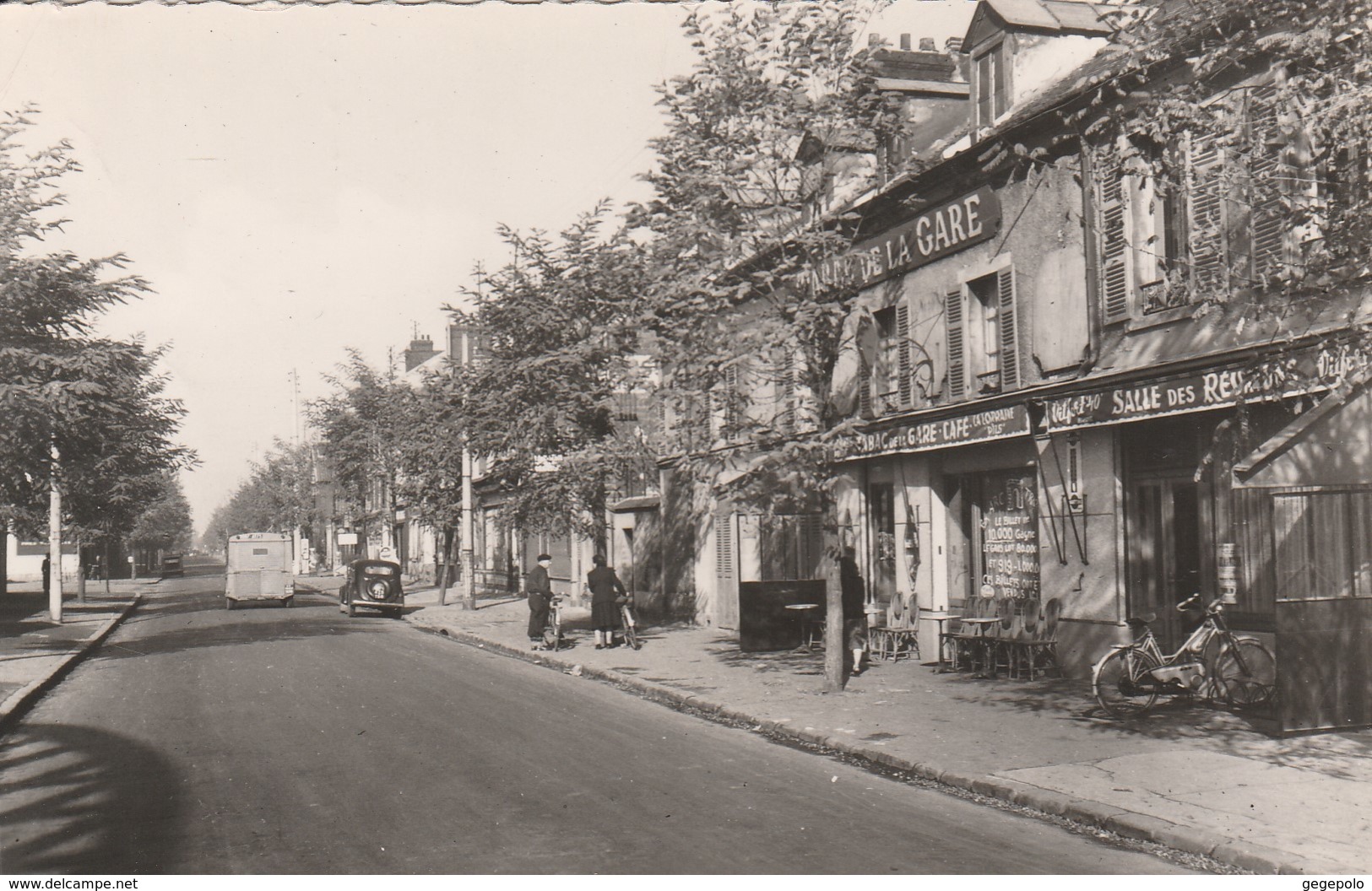 PERSAN - Tabac De La Gare - Rue Gaston-Vermeire  ( Photo Souple Format Cpa 9 Cm X 14 Cm )      Vendu Sans La Cpsm - Persan