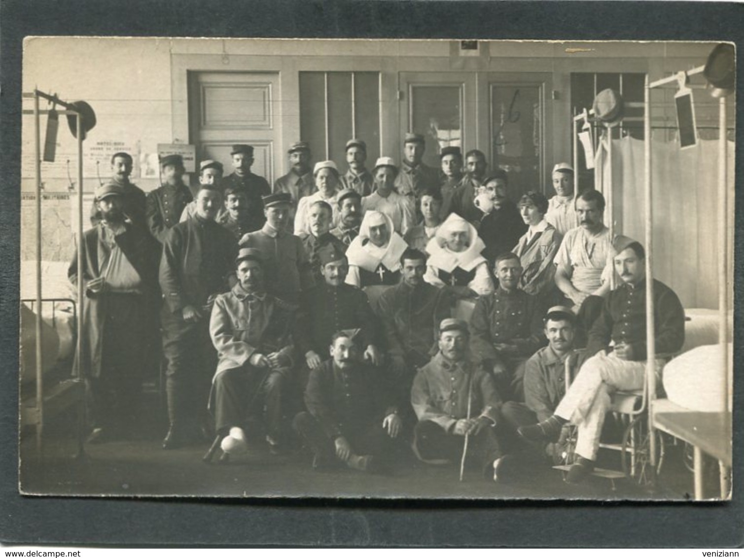 Carte Photo - Militaires, Blessés Et Infirmières - Intérieur D'Hôpital - Guerre 1914-18