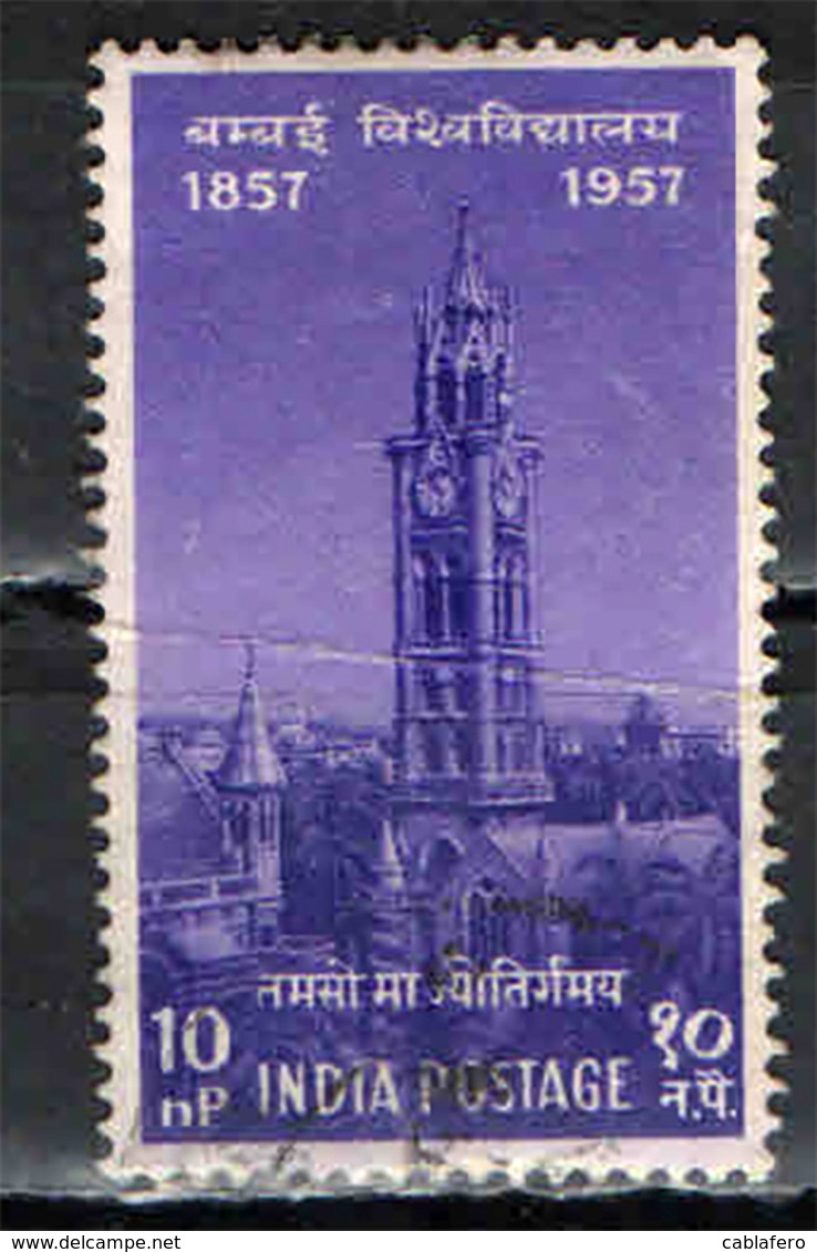 INDIA - 1957 - CENTENARIO DELL'UNIVERSITA' DI BOMBAY - FRANCOBOLLO CON PIEGA - USATO - Usati