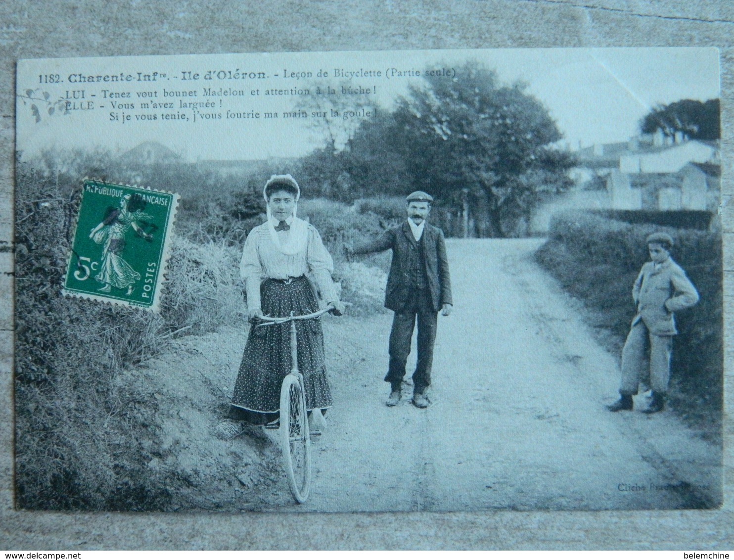 CHARENTE INFERIEURE    ILE D'OLERON     LECON DE BICYCLETTE   ( PARTIE SEULE ) - Ile D'Oléron