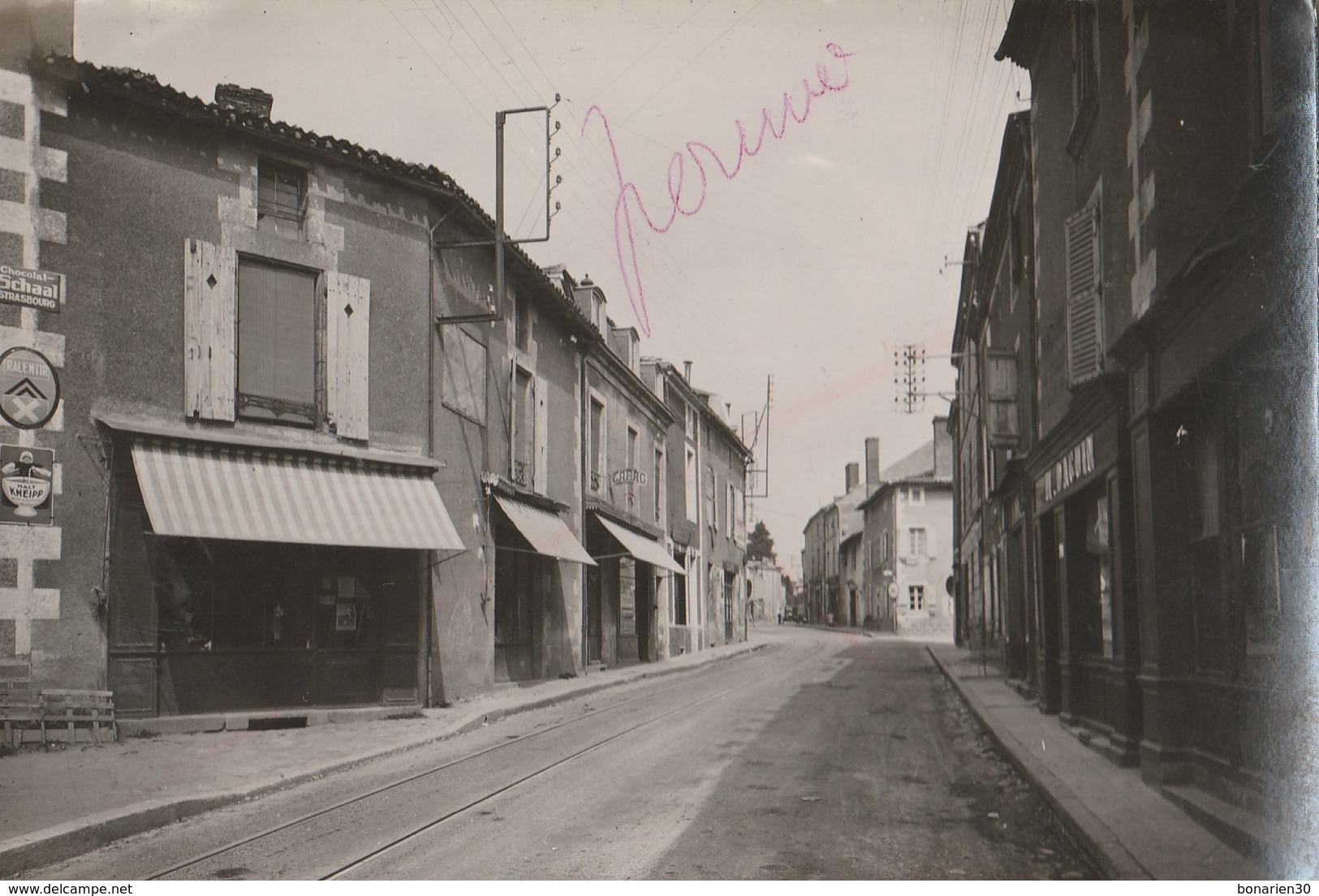 CARTE-PHOTO 79 SECONDIGNY  RUE PRINCIPALE COMMERCES PUB - Secondigny