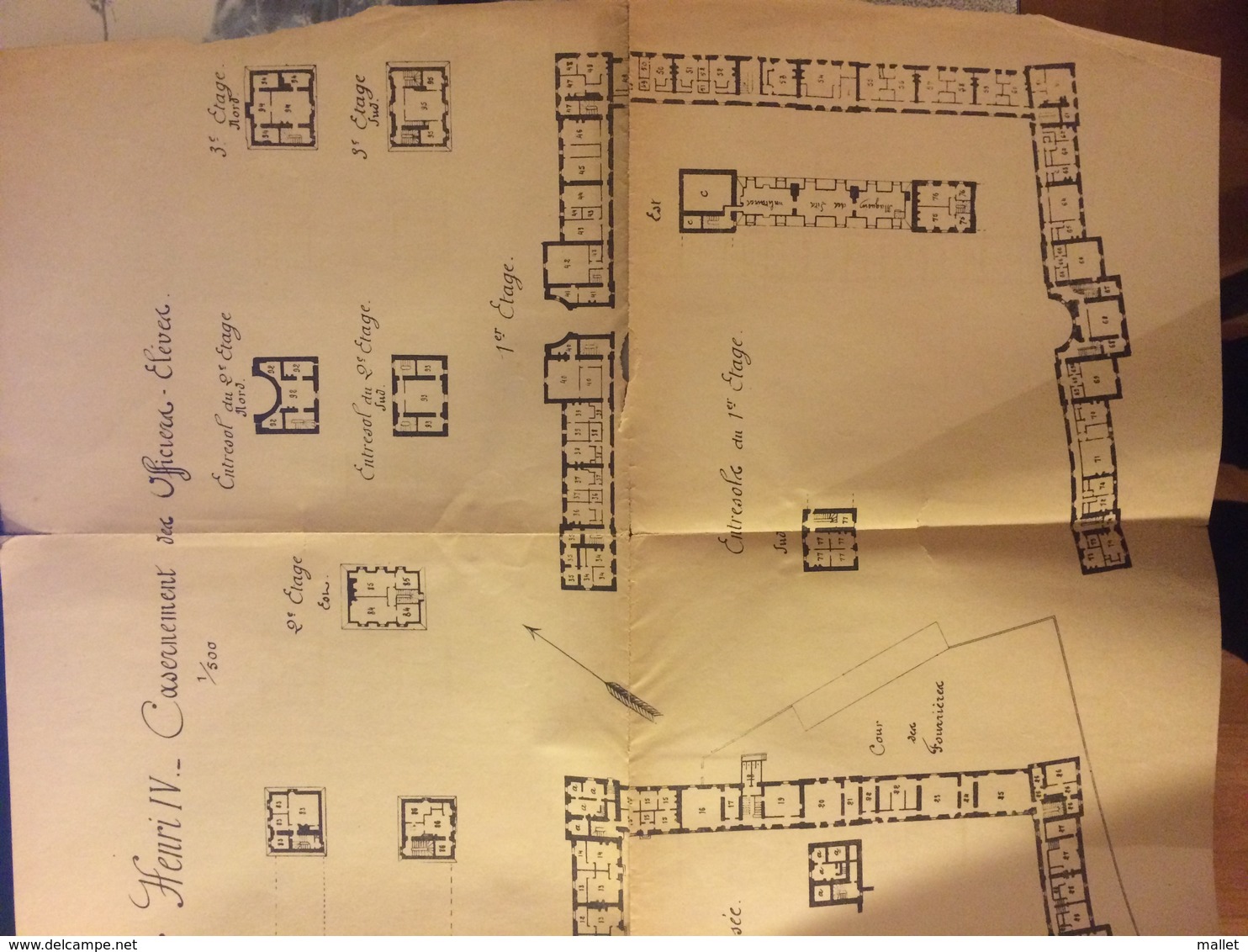 Rare : Plan Du Casernement Du Quartier Henri IV De Fontainebleau - Document Presque Séparé En 2 Horizontalement - Architecture