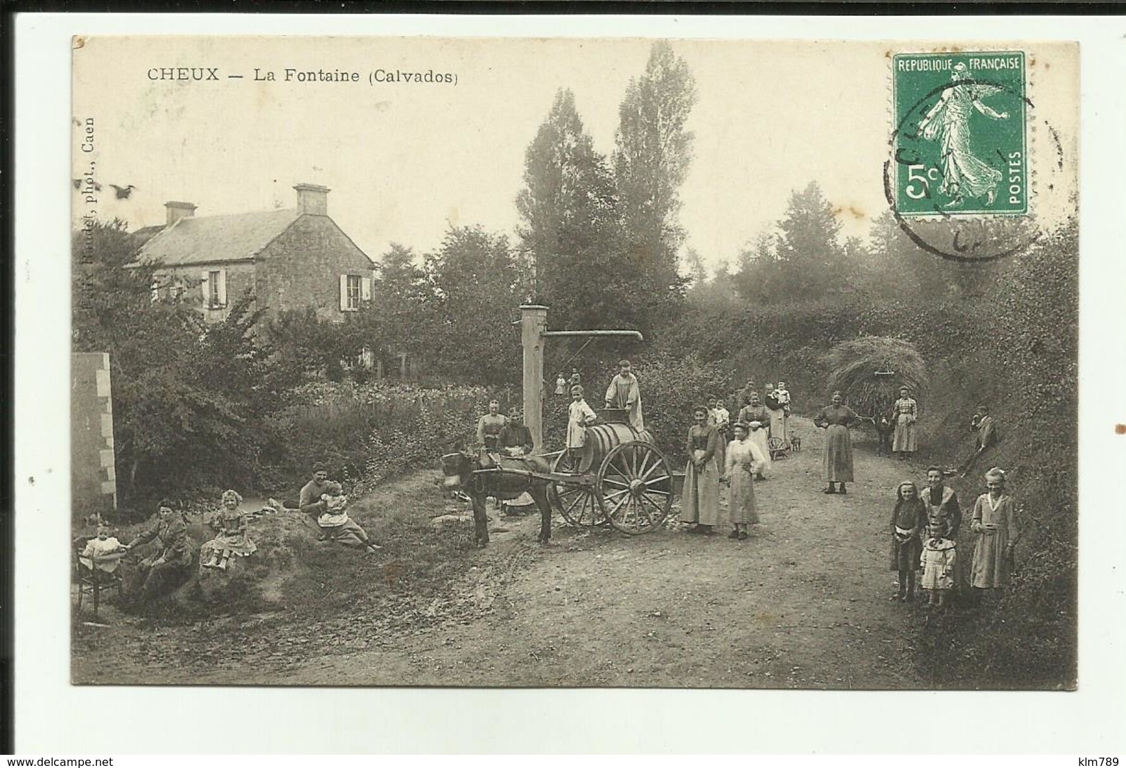 14 - Calvados - Cheux - La Fontaine - Beau Plan - Attelage - Enfants - Animée - - Autres & Non Classés