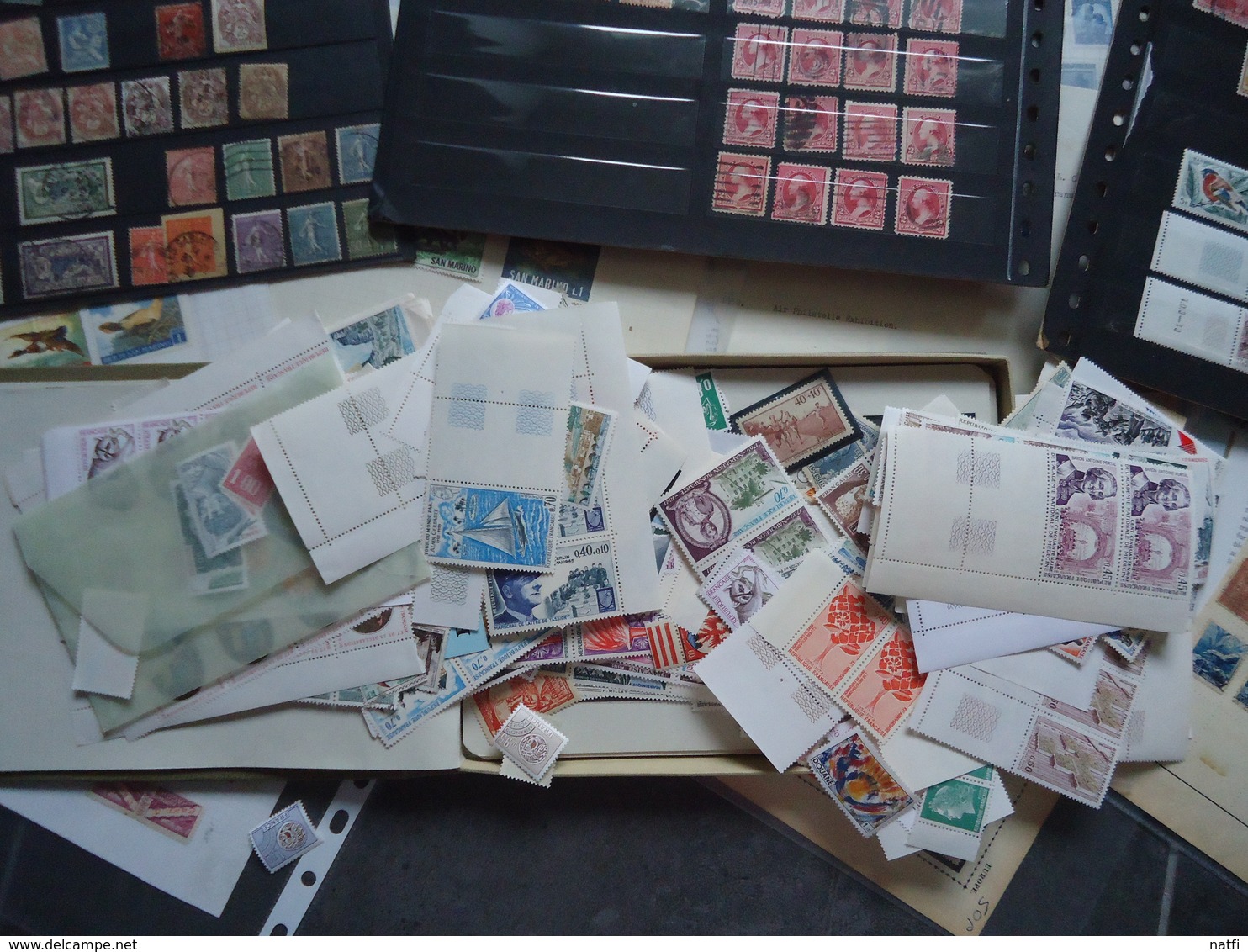 GROS LOT DE + 9KG DE TIMBRES DE FRANCE ET ETRANGERS NEUF ET OBLITERES ENORME TRI A VOIR - Collections (without Album)