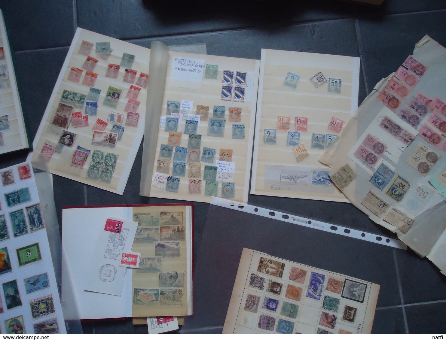 GROS LOT DE + 9KG DE TIMBRES DE FRANCE ET ETRANGERS NEUF ET OBLITERES ENORME TRI A VOIR - Collections (without Album)