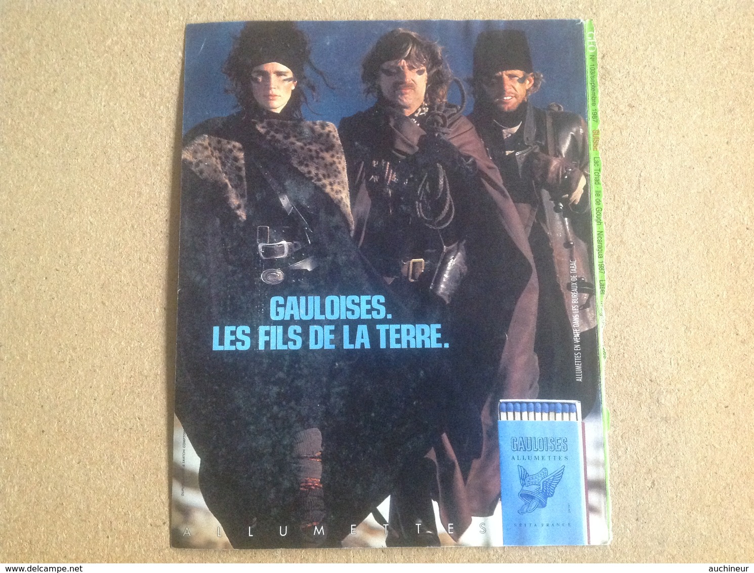 Pub Papier Tabac Allumettes, Gauloises - Publicités