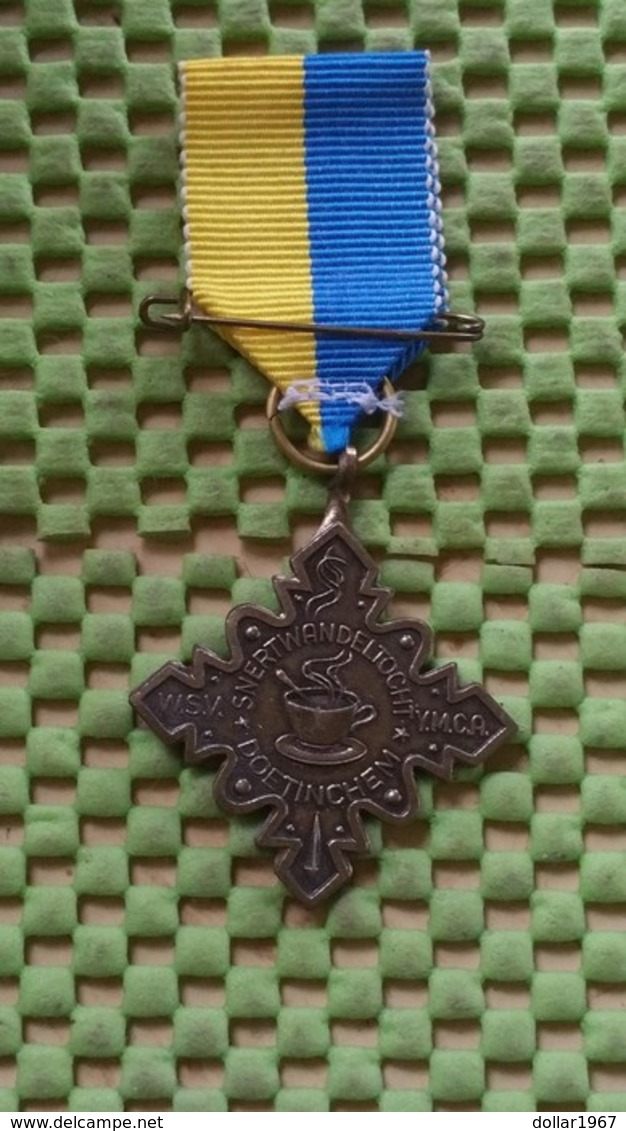 Medaille :Netherlands  -  W.S.V Snertwandeltocht Y.M.C.A.- Doetinchem  / Vintage Medal - Walking Association - Other & Unclassified