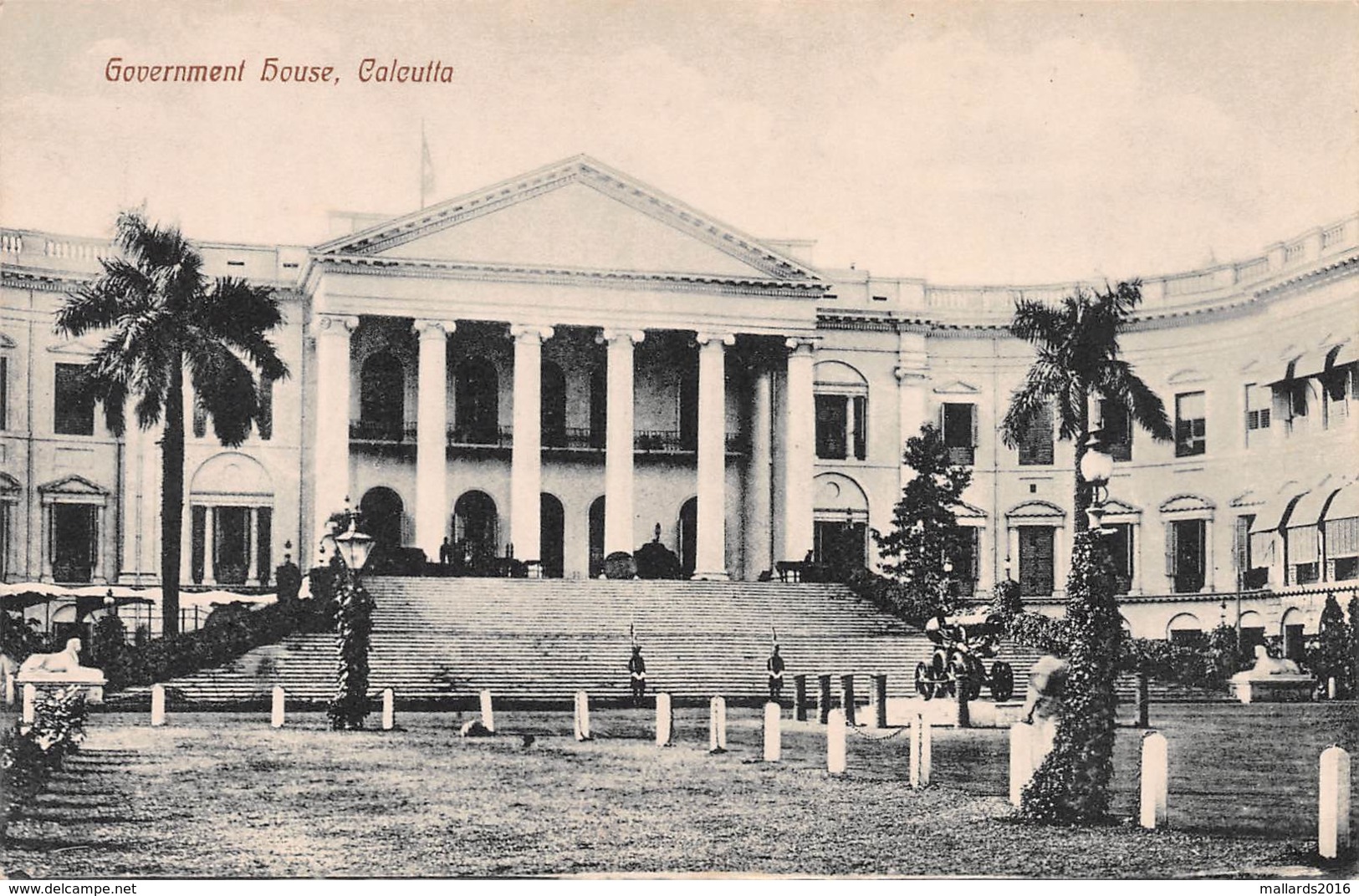 INDIA - CALCUTTA - GOVERNMENT HOUSE ~ AN OLD POSTCARD #99609 - India