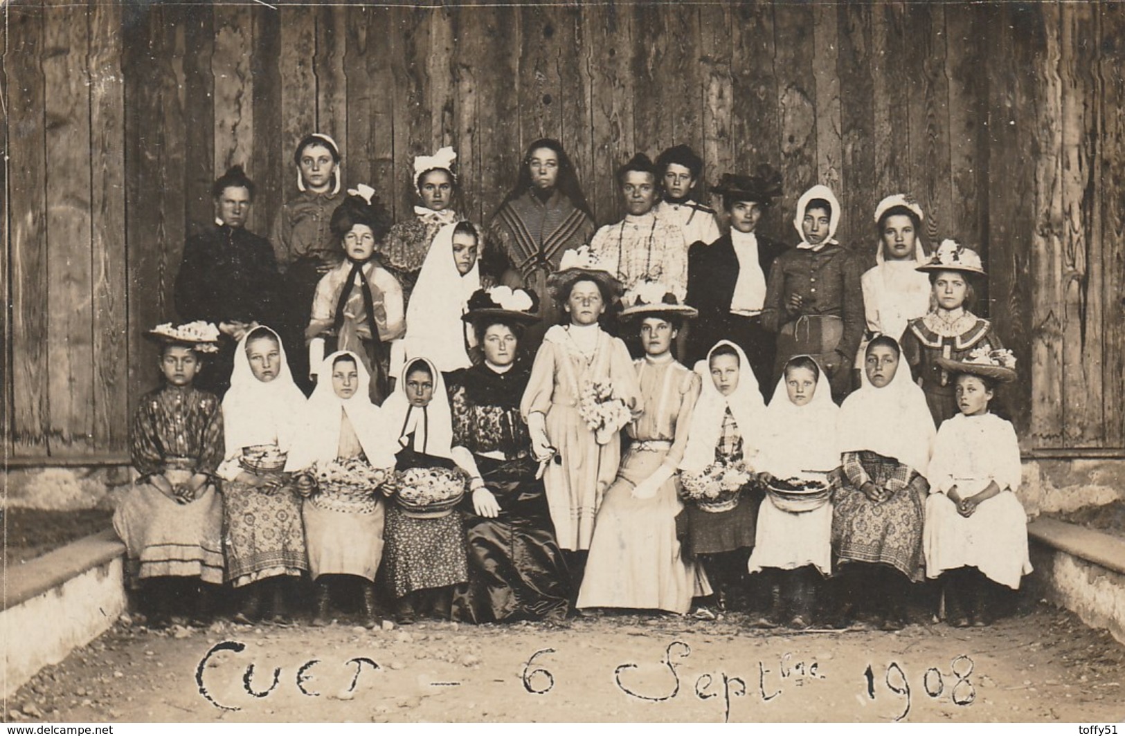CARTE PHOTO:CUET (01) GROUPE  EN COSTUMES PETITES FILLES JEUNES FEMMES LE 6 SEPTEMBRE 1908..ÉCRITE - Sin Clasificación