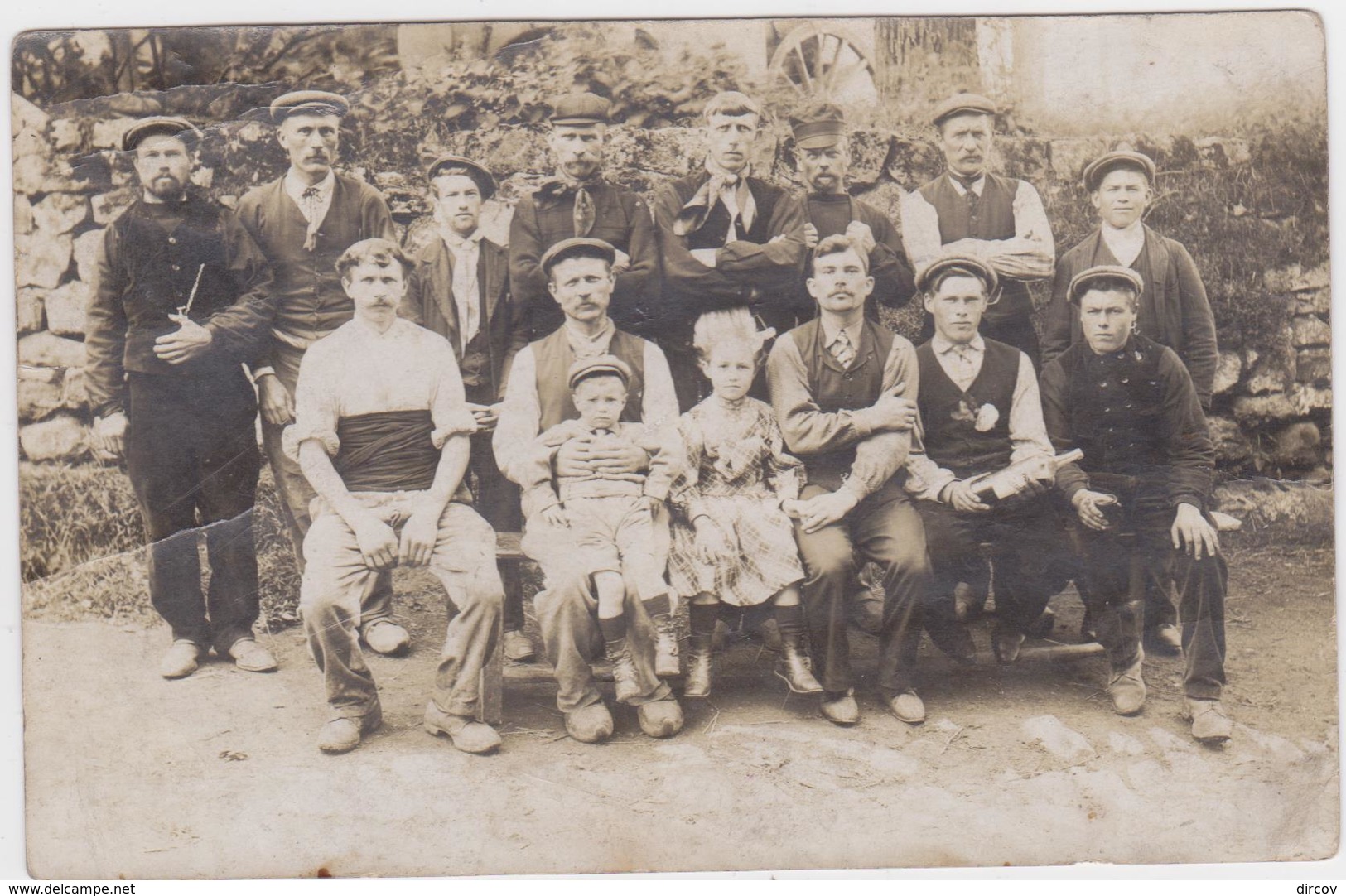 Belgische Militairen Die Helpen Bij Franse Boeren (FOTOKAART) Gelopen - Guerra 1914-18