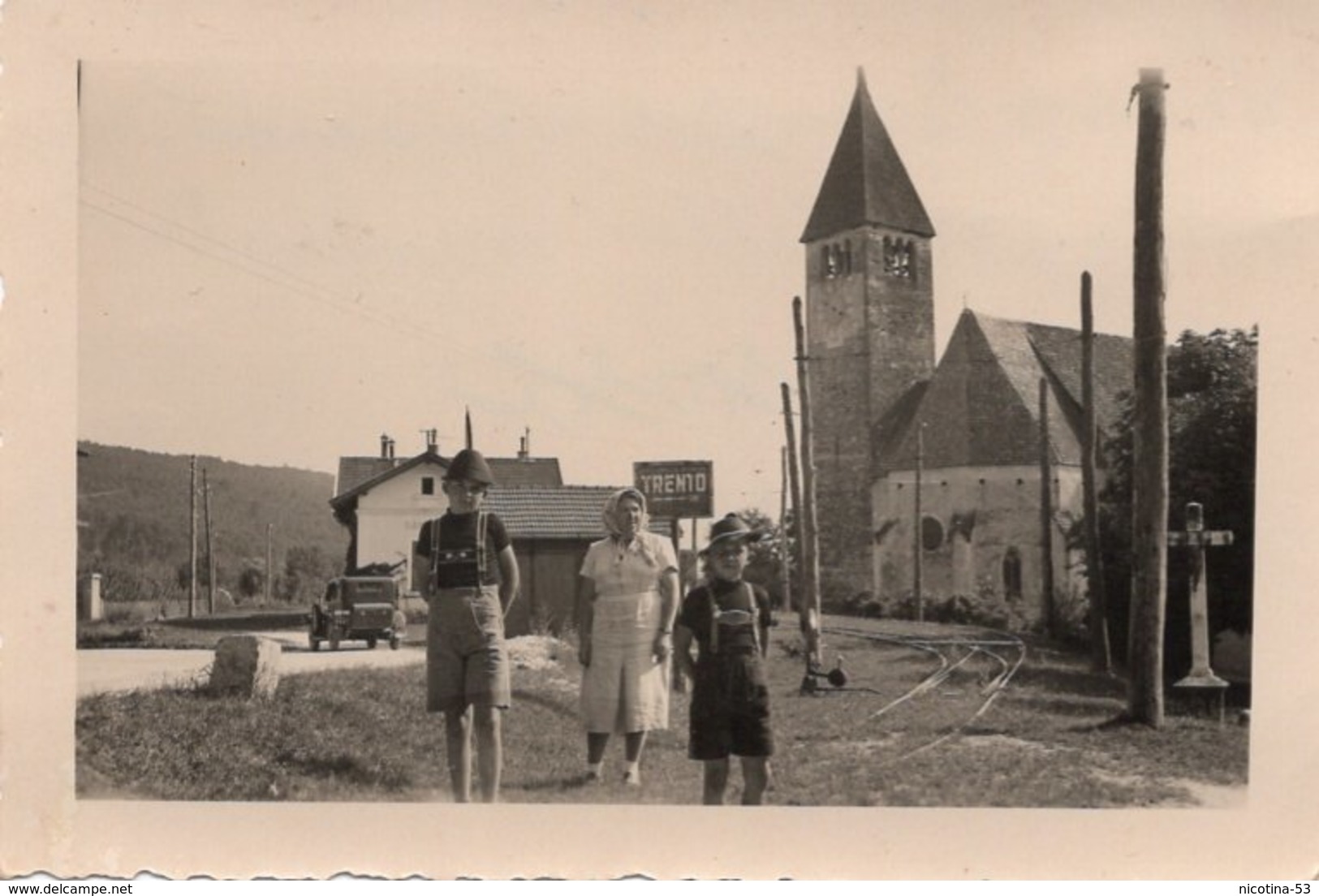 FO-00230- FOTO AUTENTICA VERSO TRENTO VENENDO DAL PASSO DELLA MENDOLA-AUTO DA IDENTIFICARE CAMPANILE - Altri & Non Classificati