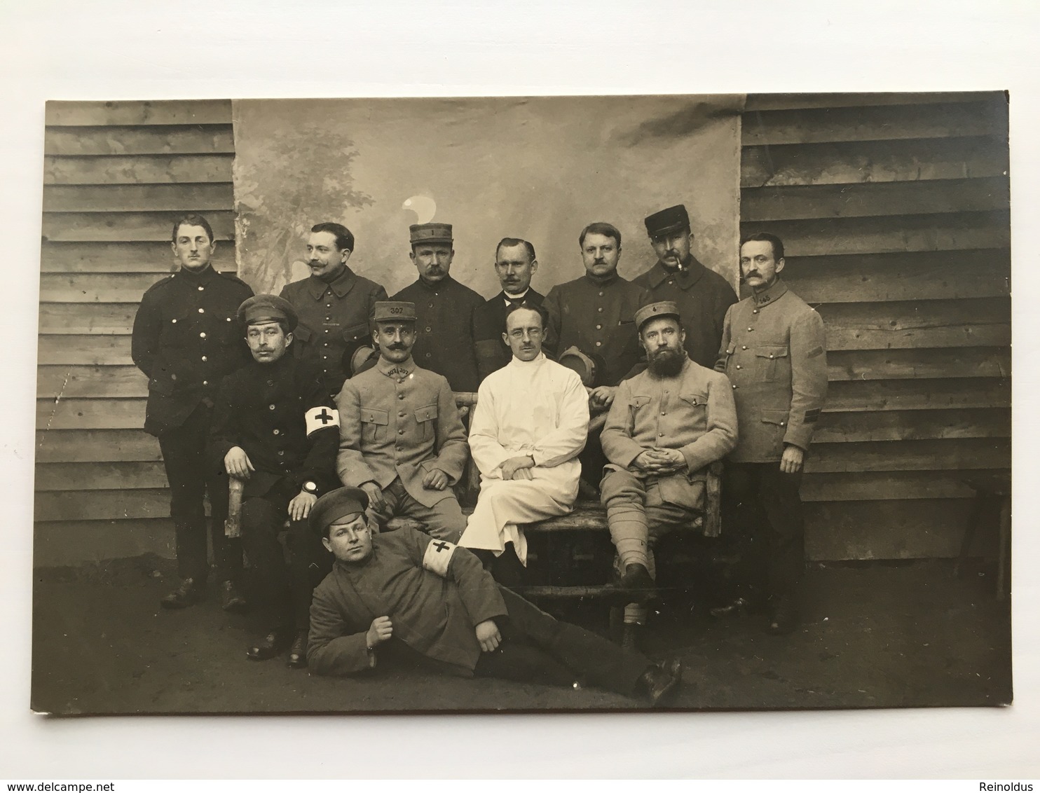 Foto Ak Prisonniers De Guerre Francais Brassard Croix Rouge Soldats Uniform - Weltkrieg 1914-18