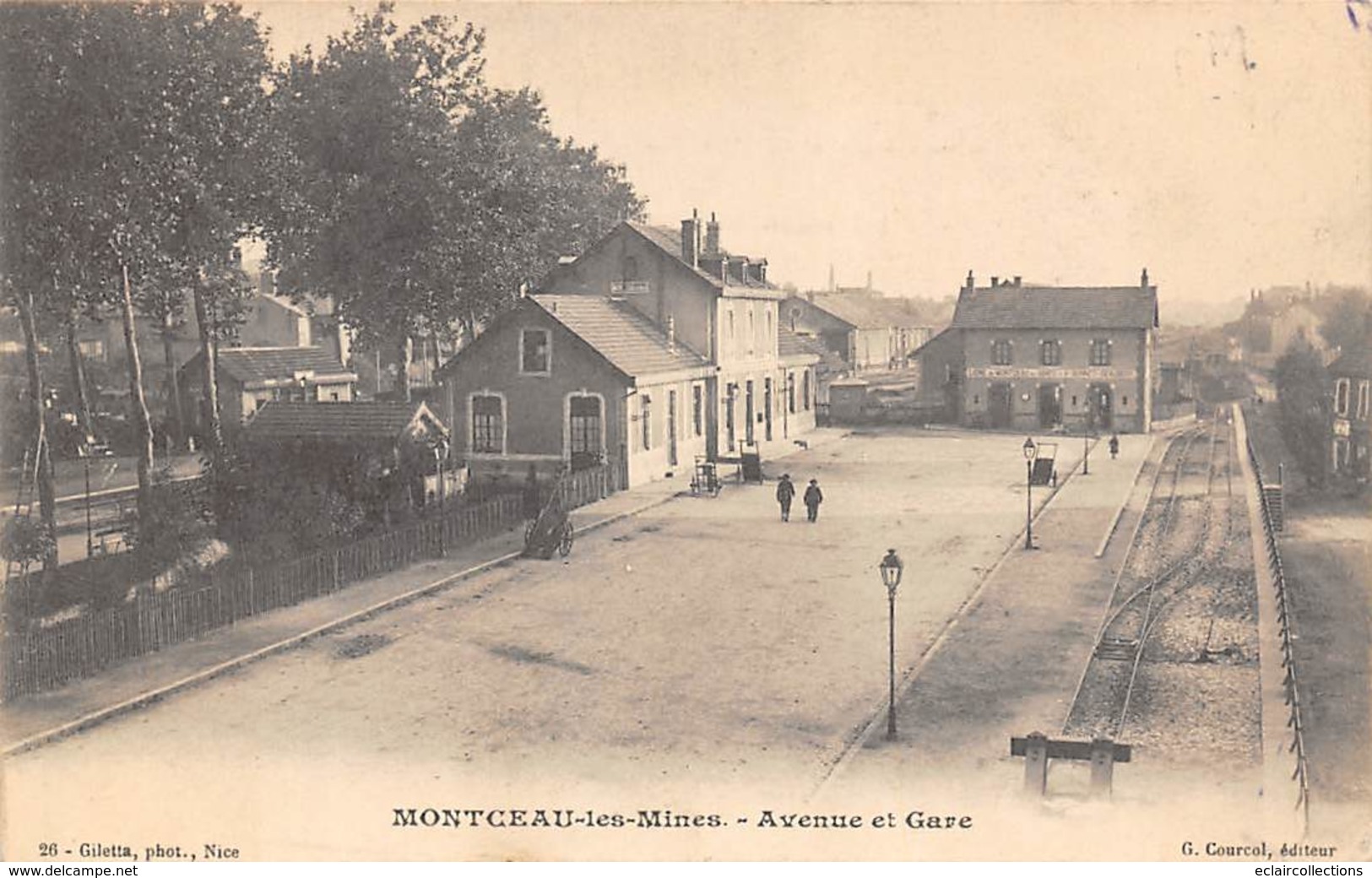 Montceau Les Mines      71       Avenue Et La Gare       (voir Scan) - Montceau Les Mines