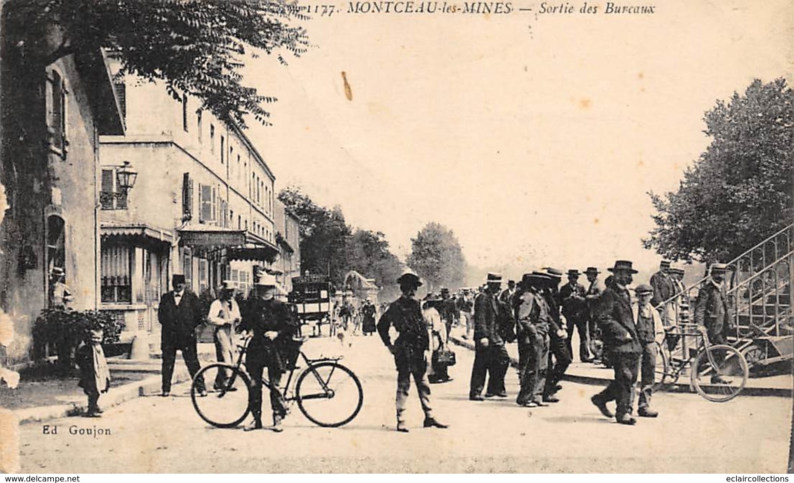 Montceau Les Mines      71       Sortie Des Bureaux     (voir Scan) - Montceau Les Mines