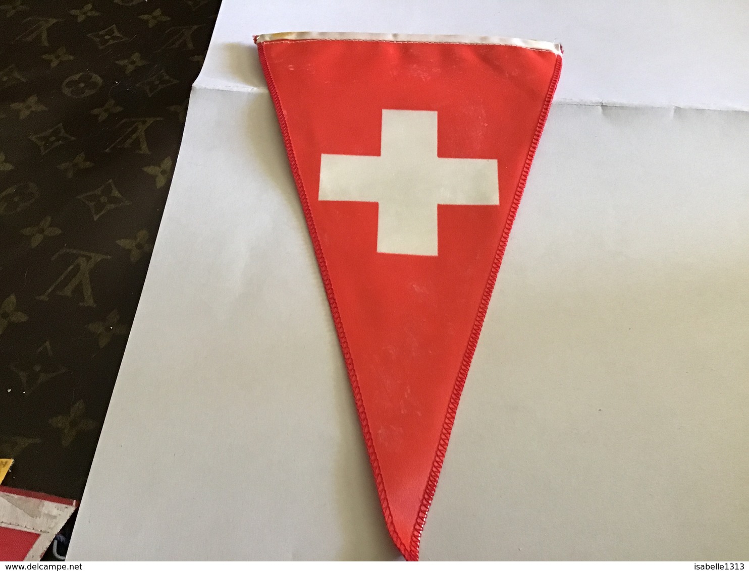 Écusson Fanion En Plastique   Blason Tissus En L état Suisse - Ecussons Tissu