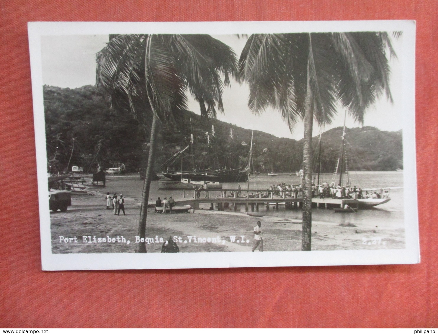 RPPC Port Elizabeth Bequia St Vincent W.I.     Has Stamp & Cancel      Ref 3762 - Saint Vincent &  The Grenadines