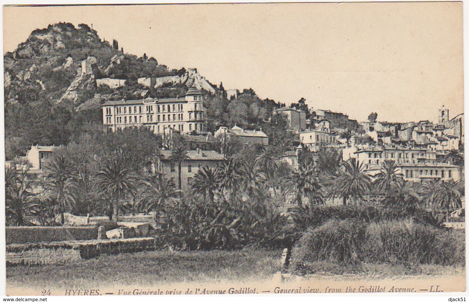 83 - HYERES - Vue Générale Prise De L'Avenue Godillot - LL - Hyeres