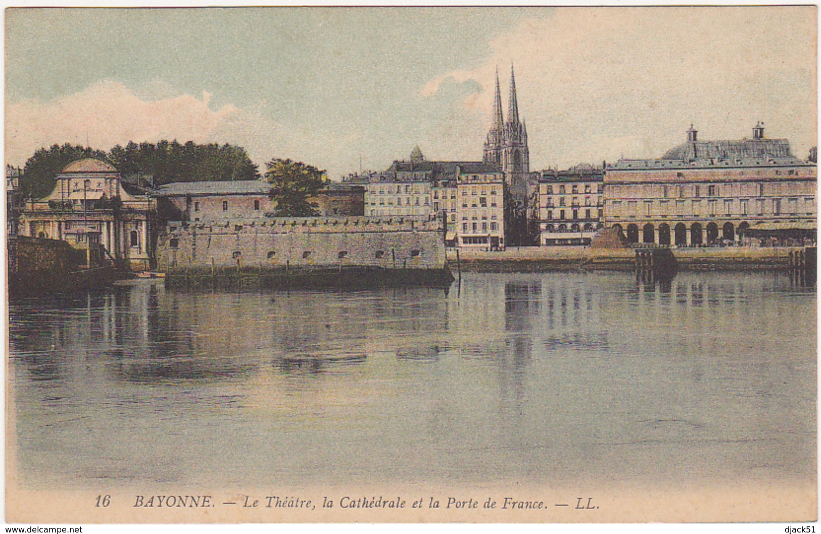 64 - BAYONNE - Le Théâtre, La Cathédrale Et La Porte De France - LL - Bayonne